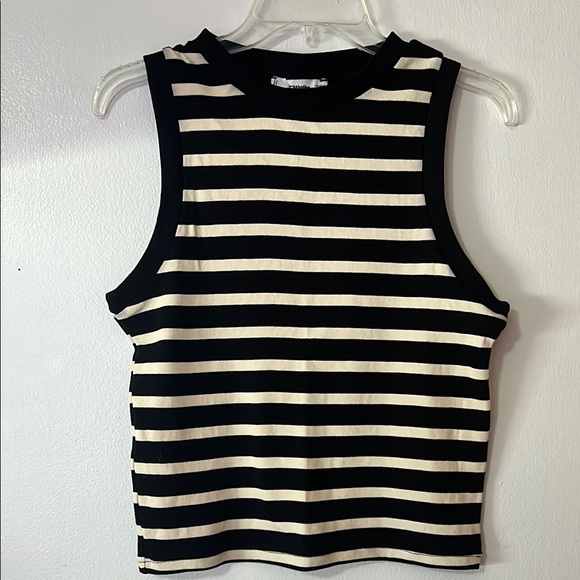 MNG Tops - MNG Black and Cream Fitted Crop Tank Sweater Size Small